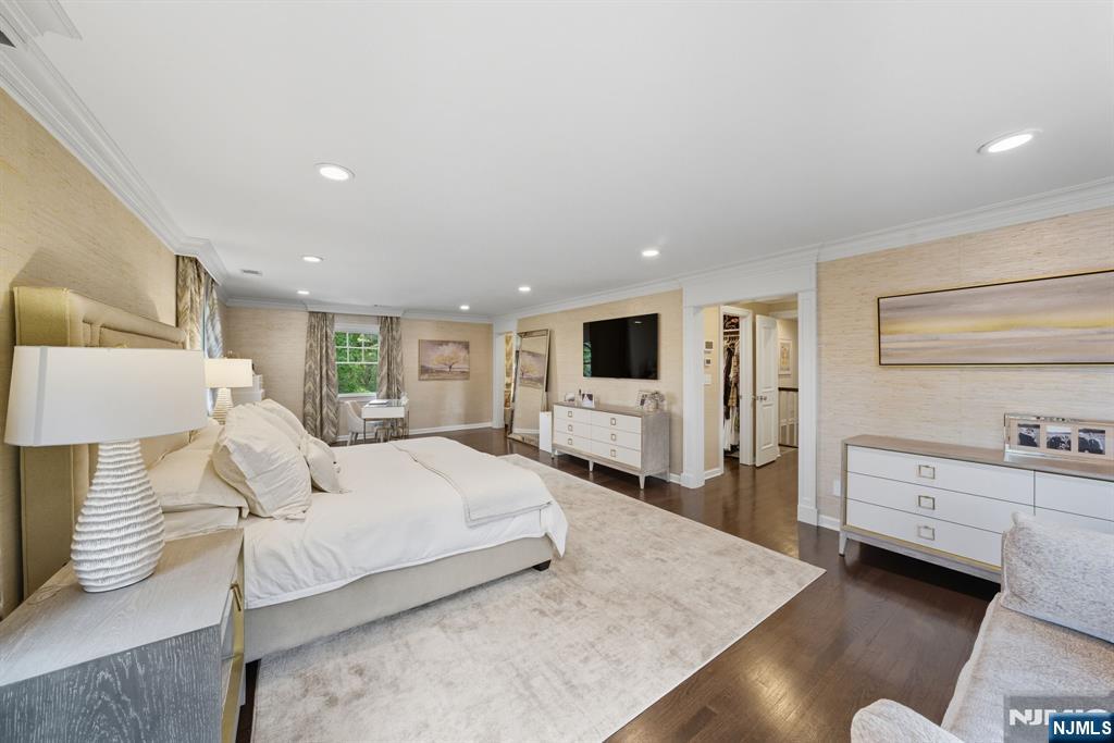 Tenafly, New Jersey, 07670, United States, 5 Bedrooms Bedrooms, ,7 BathroomsBathrooms,Residential,Active,1963399