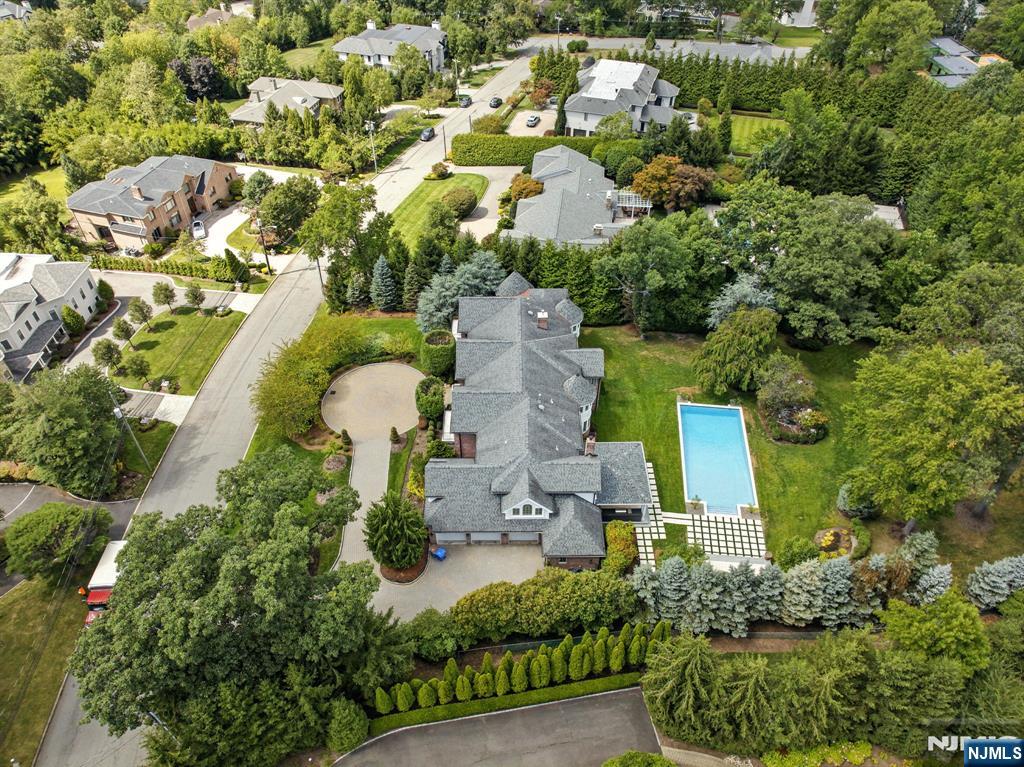 Tenafly, New Jersey, 07670, United States, 6 Bedrooms Bedrooms, ,7 BathroomsBathrooms,Residential,Active,1927680