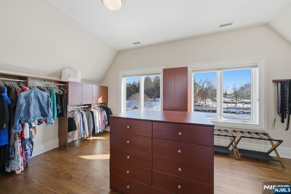 Cresskill, New Jersey, 07626, United States, 6 Bedrooms Bedrooms, ,8 BathroomsBathrooms,Residential,Active,2012941