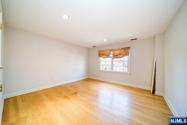Englewood Cliffs, New Jersey, 07632, United States, 5 Bedrooms Bedrooms, ,5 BathroomsBathrooms,Residential,Active,2051981