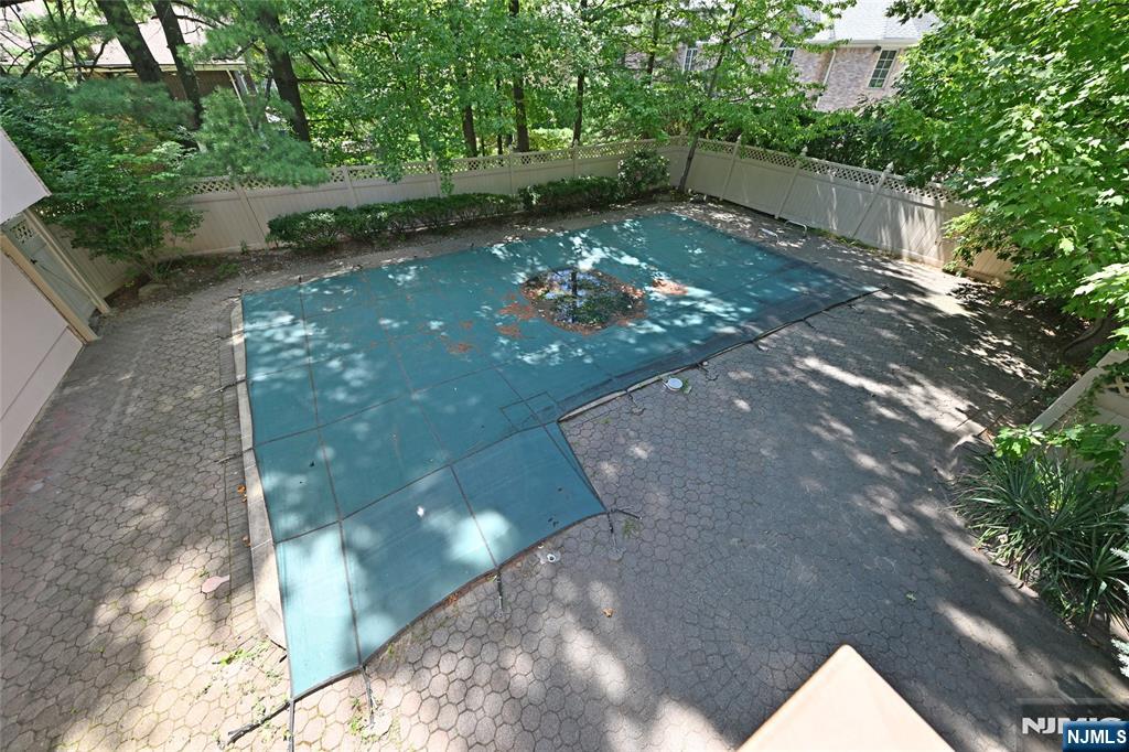 Englewood Cliffs, New Jersey, 07632, United States, 5 Bedrooms Bedrooms, ,4 BathroomsBathrooms,Residential,Active,1929465