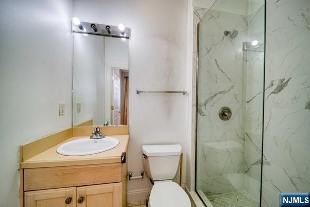 Englewood Cliffs, New Jersey, 07632, United States, 5 Bedrooms Bedrooms, ,5 BathroomsBathrooms,Residential,Active,2051981