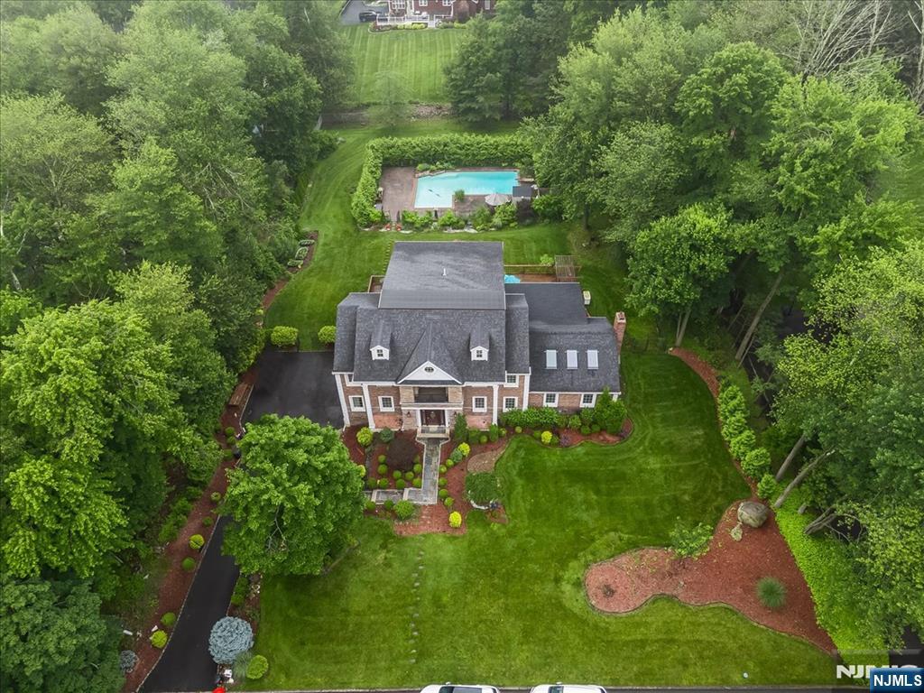 Upper Saddle River, New Jersey, 07458, United States, 4 Bedrooms Bedrooms, ,5 BathroomsBathrooms,Residential,Active,1964462