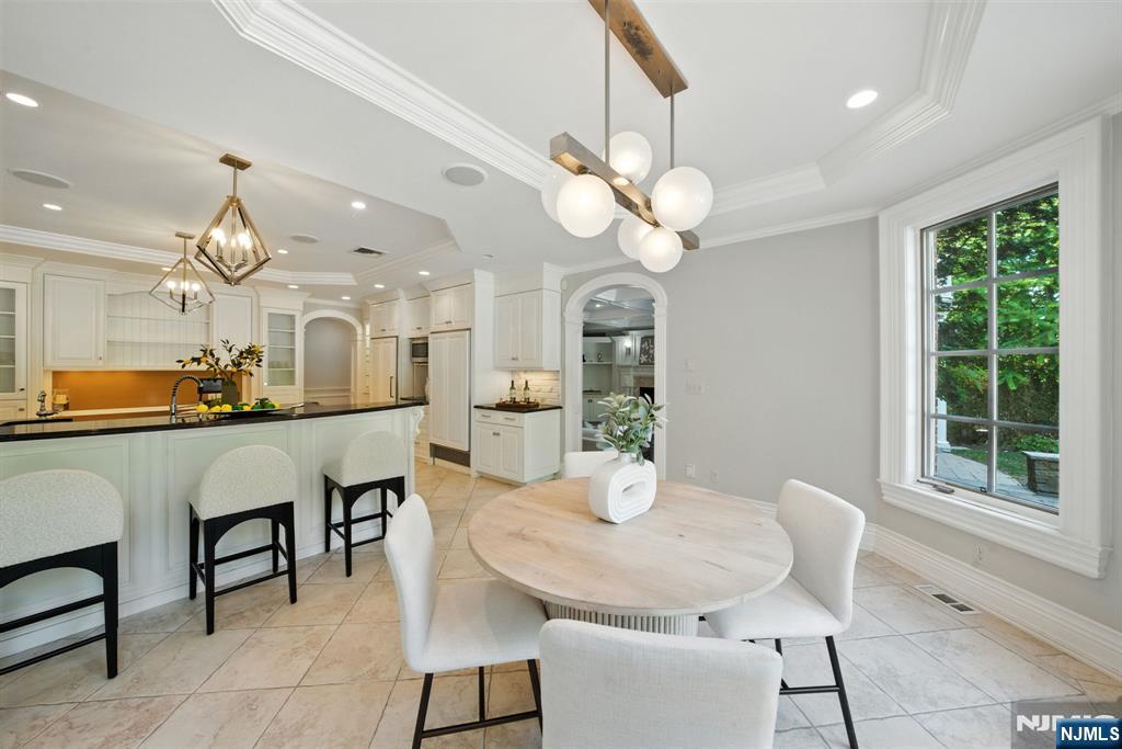 Tenafly, New Jersey, 07670, United States, 7 Bedrooms Bedrooms, ,9 BathroomsBathrooms,Residential,Active,1919077