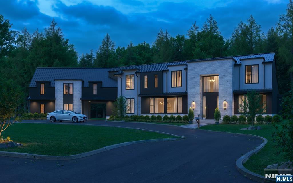 Tenafly, New Jersey, 07670, United States, 7 Bedrooms Bedrooms, ,8 BathroomsBathrooms,Residential,Active,1877764