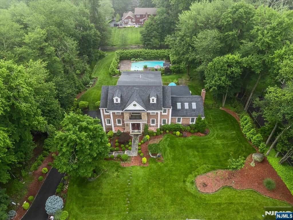 Upper Saddle River, New Jersey, 07458, United States, 4 Bedrooms Bedrooms, ,5 BathroomsBathrooms,Residential,Active,1964462