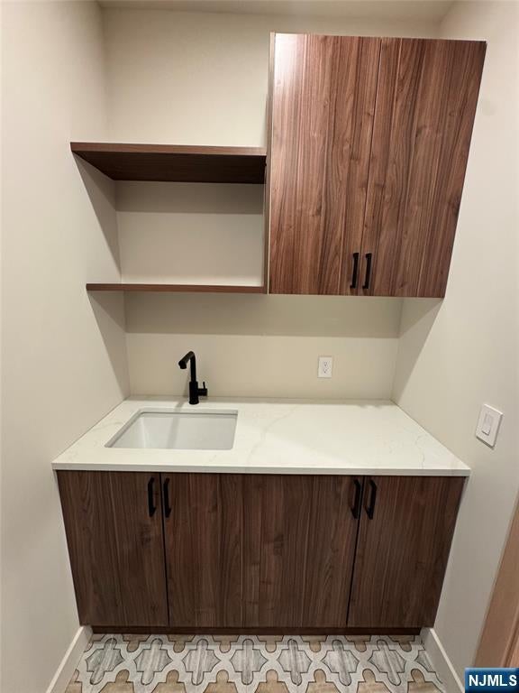 Englewood Cliffs, New Jersey, 07632, United States, 7 Bedrooms Bedrooms, ,8 BathroomsBathrooms,Residential,Active,1952040