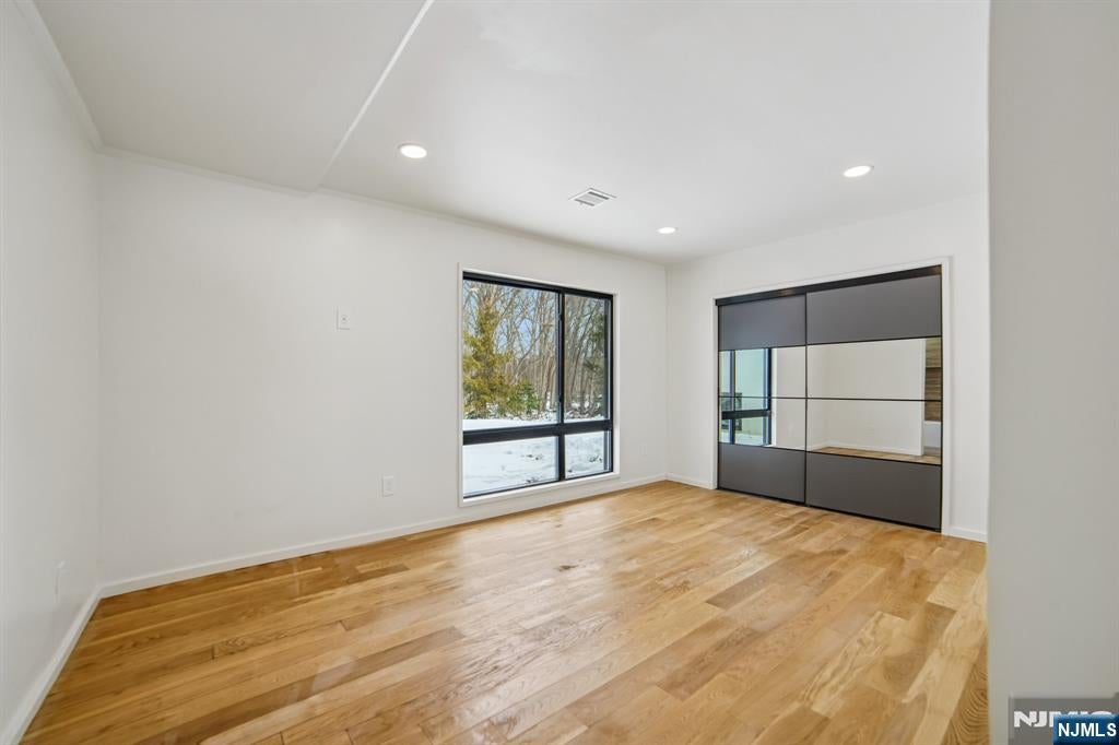 Par-Troy Hills Twp., New Jersey, 07054, United States, 4 Bedrooms Bedrooms, ,4 BathroomsBathrooms,Residential,Active,2021621