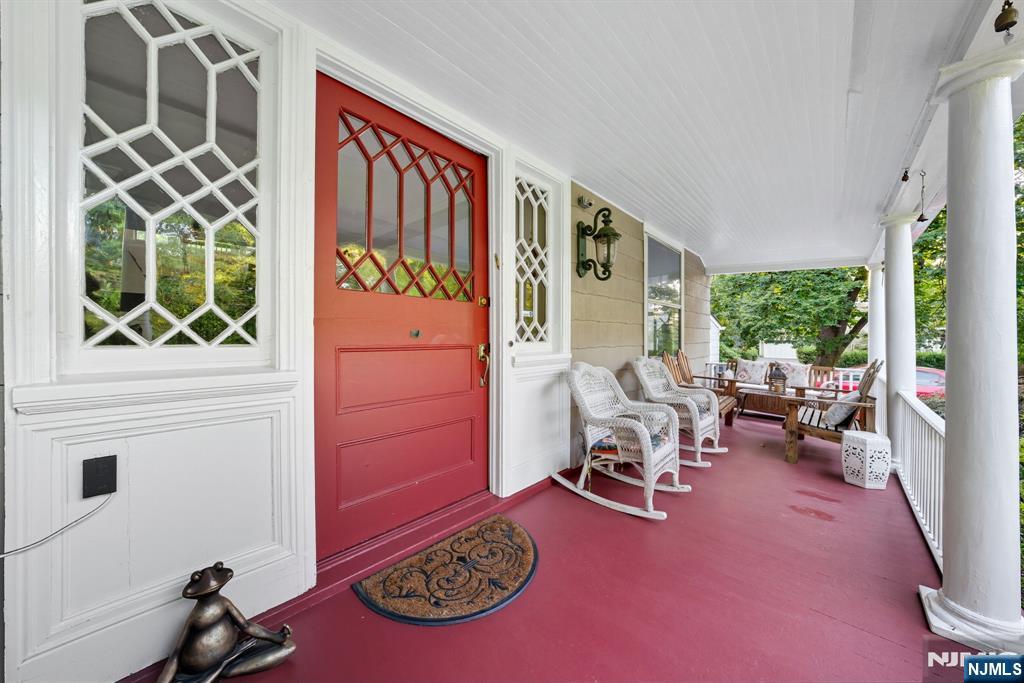 Tenafly, New Jersey, 07670, United States, 6 Bedrooms Bedrooms, ,4 BathroomsBathrooms,Residential,Active,1945075