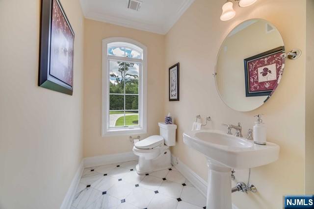 North Caldwell, New Jersey, 07006, United States, 3 Bedrooms Bedrooms, ,4 BathroomsBathrooms,Residential,Active,2008294