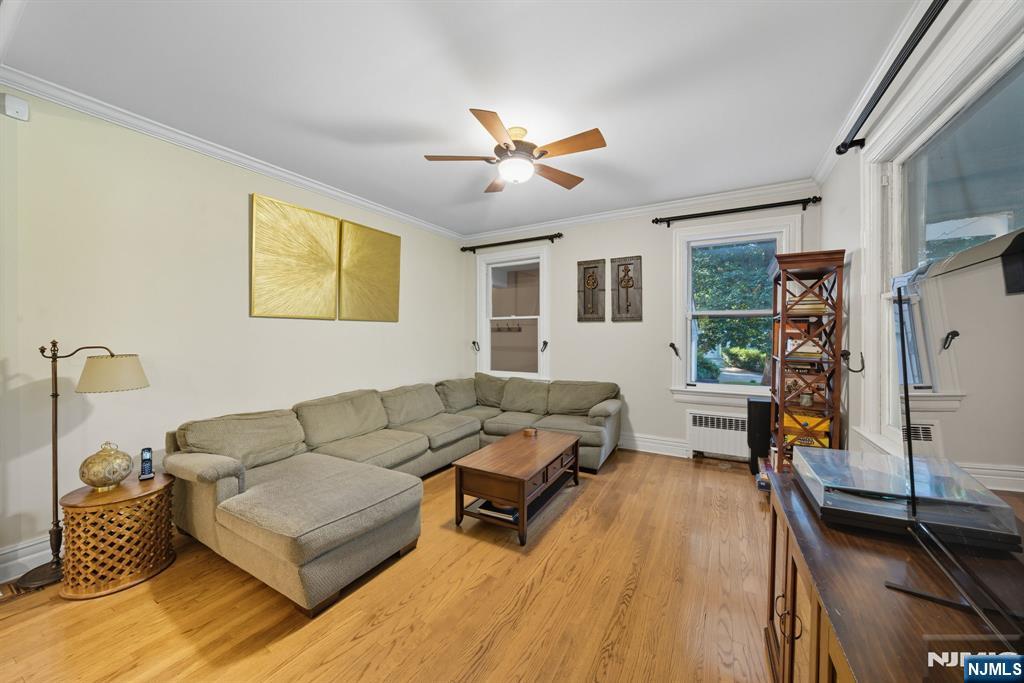 Tenafly, New Jersey, 07670, United States, 6 Bedrooms Bedrooms, ,4 BathroomsBathrooms,Residential,Active,1945075