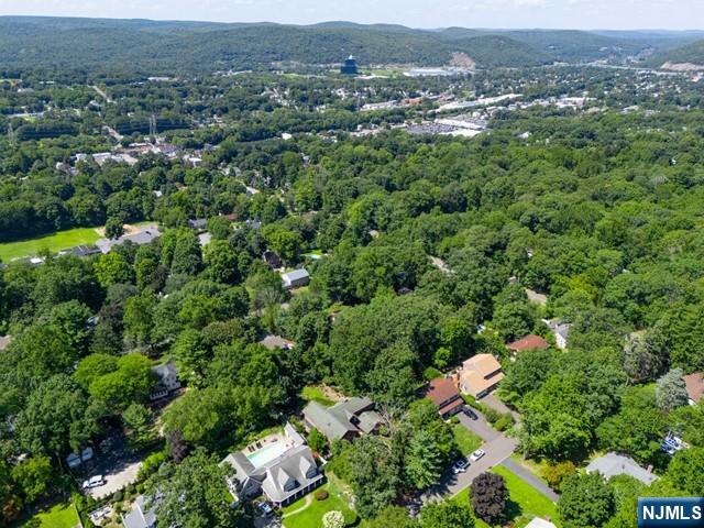 Mahwah, New Jersey, 07430, United States, 4 Bedrooms Bedrooms, ,4 BathroomsBathrooms,Residential,Pending,1993641