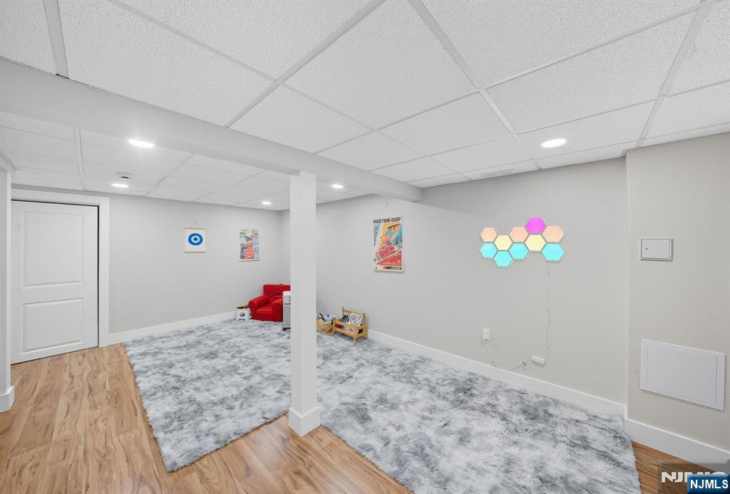 Tenafly, New Jersey, 07670, United States, 5 Bedrooms Bedrooms, ,4 BathroomsBathrooms,Residential,Active,1943831