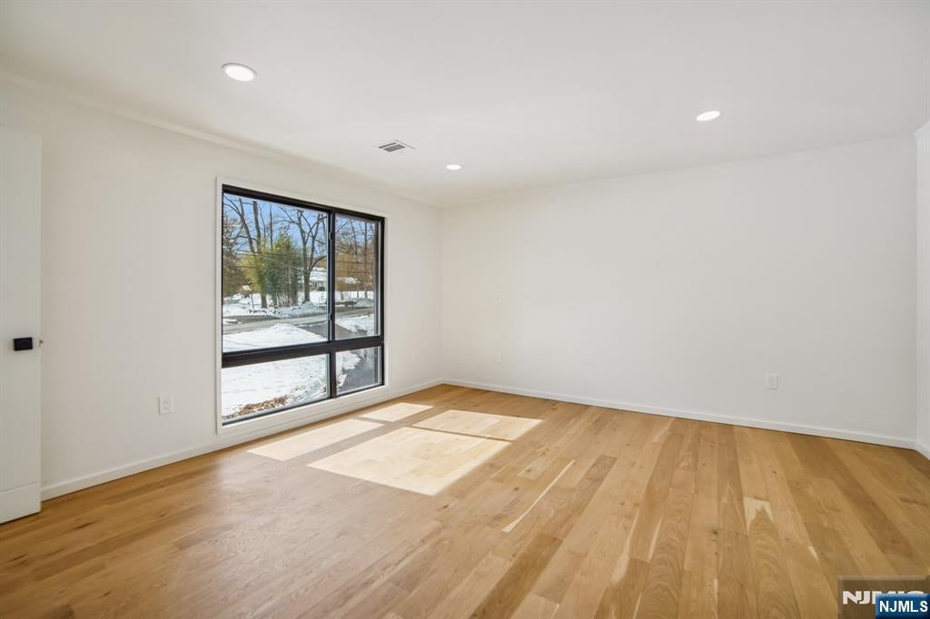 Par-Troy Hills Twp., New Jersey, 07054, United States, 4 Bedrooms Bedrooms, ,4 BathroomsBathrooms,Residential,Active,2021621