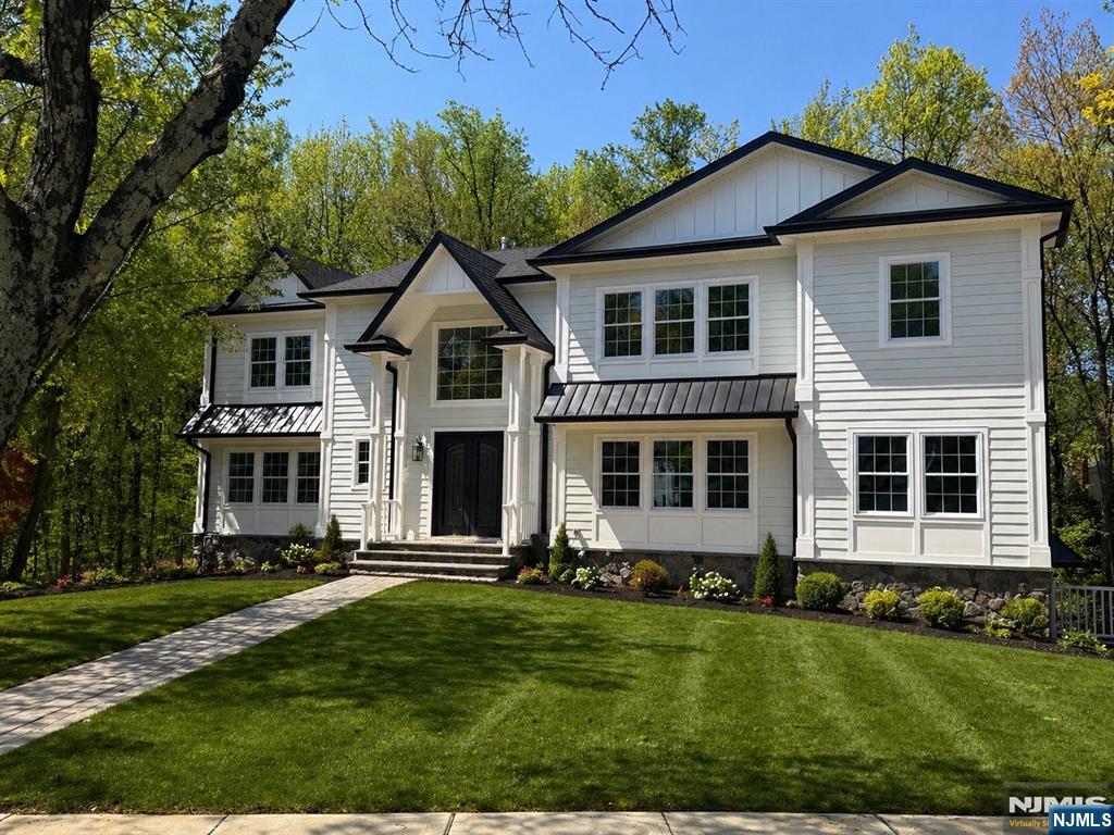 River Edge, New Jersey, 07661, United States, 5 Bedrooms Bedrooms, ,7 BathroomsBathrooms,Residential,Active,2041471