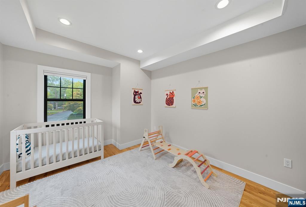 Tenafly, New Jersey, 07670, United States, 5 Bedrooms Bedrooms, ,4 BathroomsBathrooms,Residential,Active,1943831