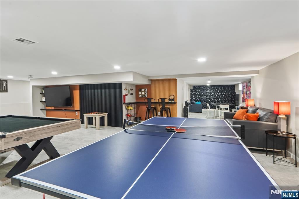 Roseland, New Jersey, 07068, United States, 4 Bedrooms Bedrooms, ,4 BathroomsBathrooms,Residential,Active,2045539