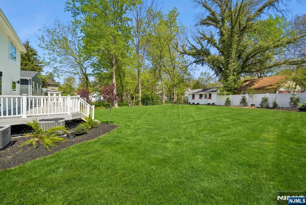 Millburn, New Jersey, 07078, United States, 5 Bedrooms Bedrooms, ,4 BathroomsBathrooms,Residential,Active,2044164