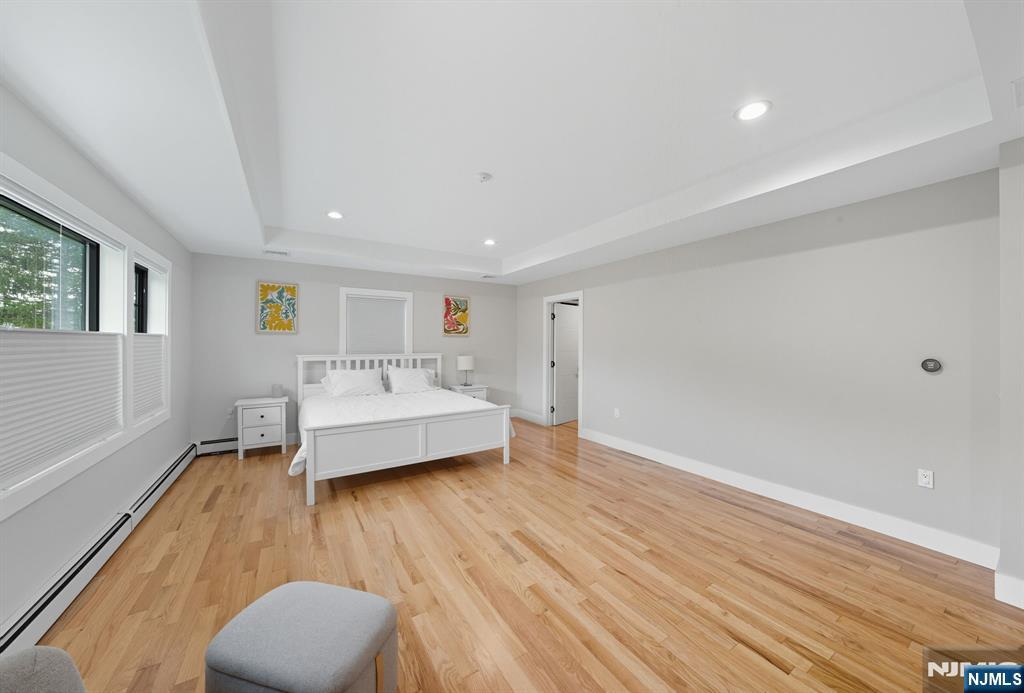 Tenafly, New Jersey, 07670, United States, 5 Bedrooms Bedrooms, ,4 BathroomsBathrooms,Residential,Active,1943831
