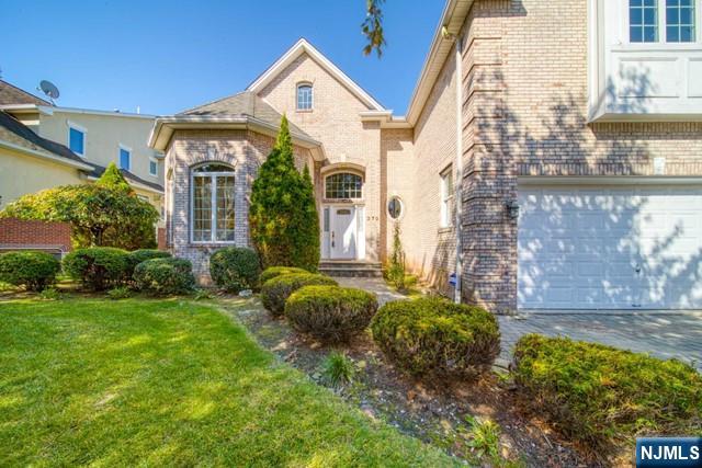 Englewood Cliffs, New Jersey, 07632, United States, 5 Bedrooms Bedrooms, ,5 BathroomsBathrooms,Residential,Active,2051981