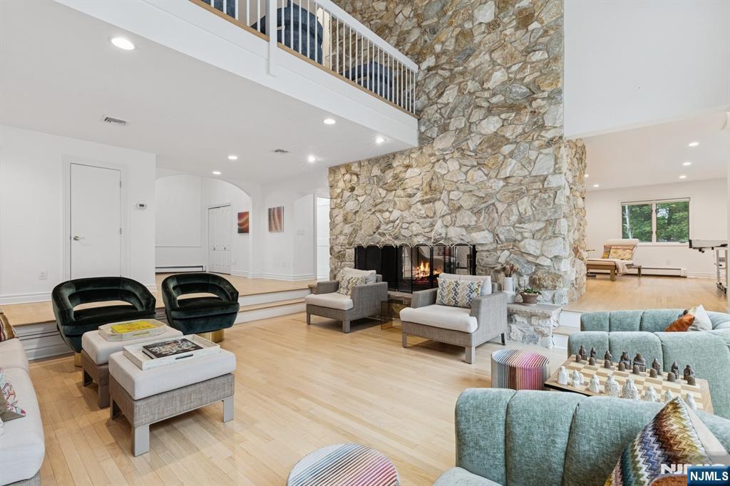 Cresskill, New Jersey, 07626, United States, 8 Bedrooms Bedrooms, ,5 BathroomsBathrooms,Residential,Active,1831840