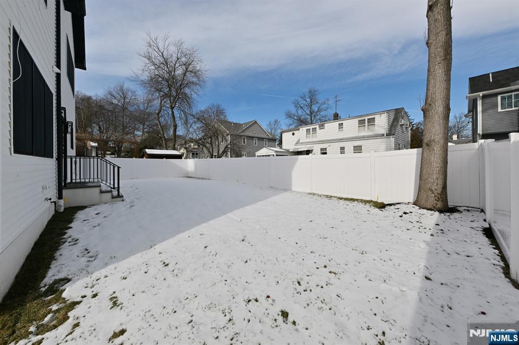 River Edge, New Jersey, 07661, United States, 5 Bedrooms Bedrooms, ,6 BathroomsBathrooms,Residential,Active,2014946