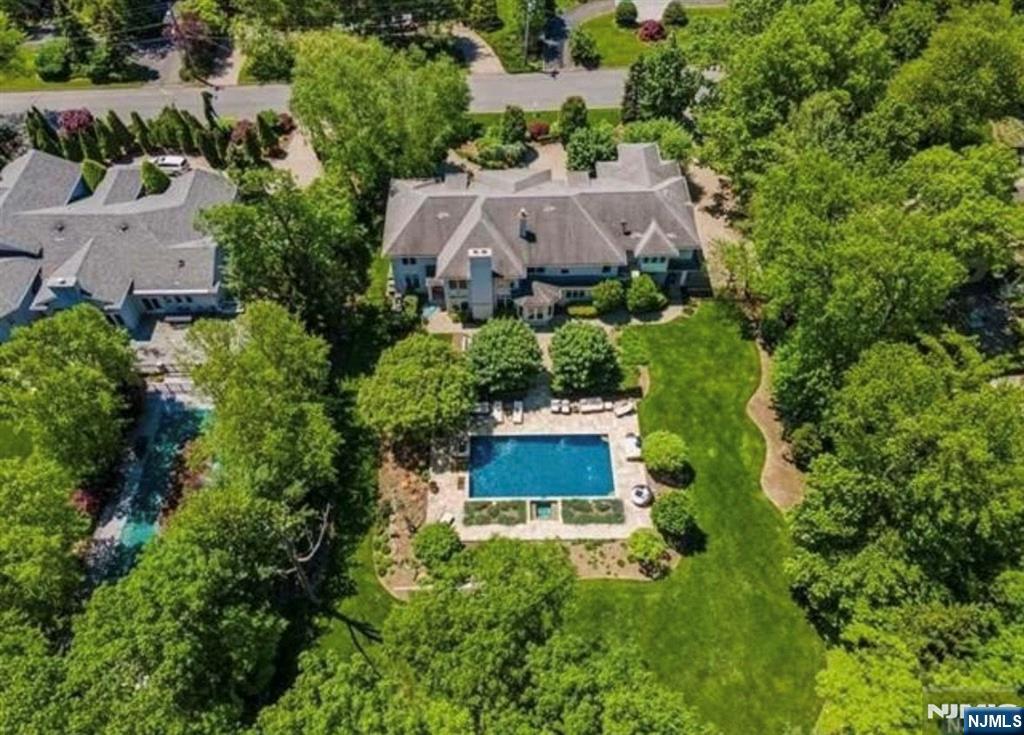 Tenafly, New Jersey, 07670, United States, 6 Bedrooms Bedrooms, ,7 BathroomsBathrooms,Residential,Active,2043827
