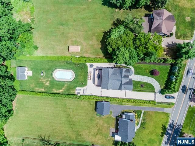 North Caldwell, New Jersey, 07006, United States, 3 Bedrooms Bedrooms, ,4 BathroomsBathrooms,Residential,Active,2008294