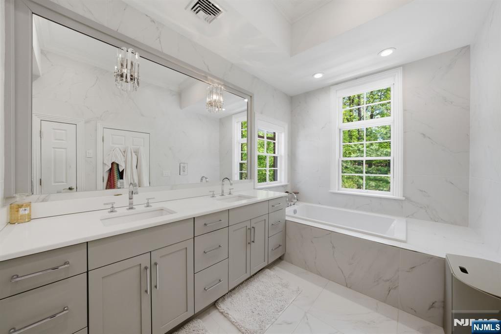 Tenafly, New Jersey, 07670, United States, 4 Bedrooms Bedrooms, ,5 BathroomsBathrooms,Residential,Active,2045606