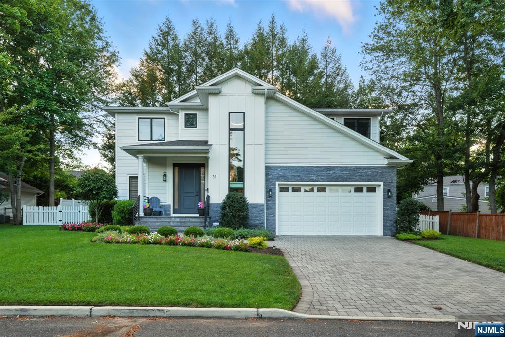 Cresskill, New Jersey, 07626, United States, 5 Bedrooms Bedrooms, ,5 BathroomsBathrooms,Residential,Active,1929433