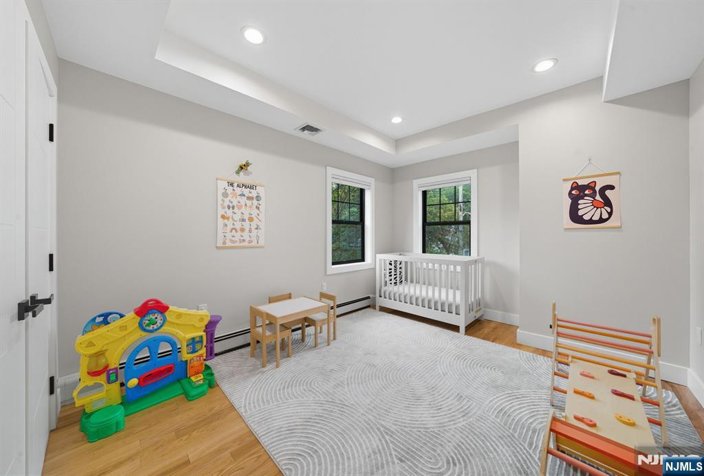 Tenafly, New Jersey, 07670, United States, 5 Bedrooms Bedrooms, ,4 BathroomsBathrooms,Residential,Active,1943831