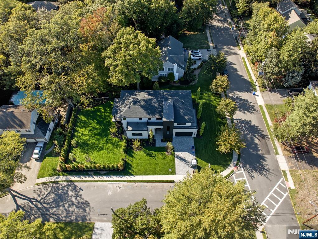 Tenafly, New Jersey, 07670, United States, 6 Bedrooms Bedrooms, ,6 BathroomsBathrooms,Residential,Active,1942348