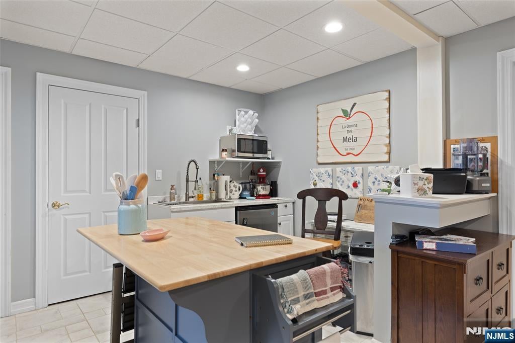 Oakland, New Jersey, 07436, United States, 5 Bedrooms Bedrooms, ,7 BathroomsBathrooms,Residential,Active,2007996