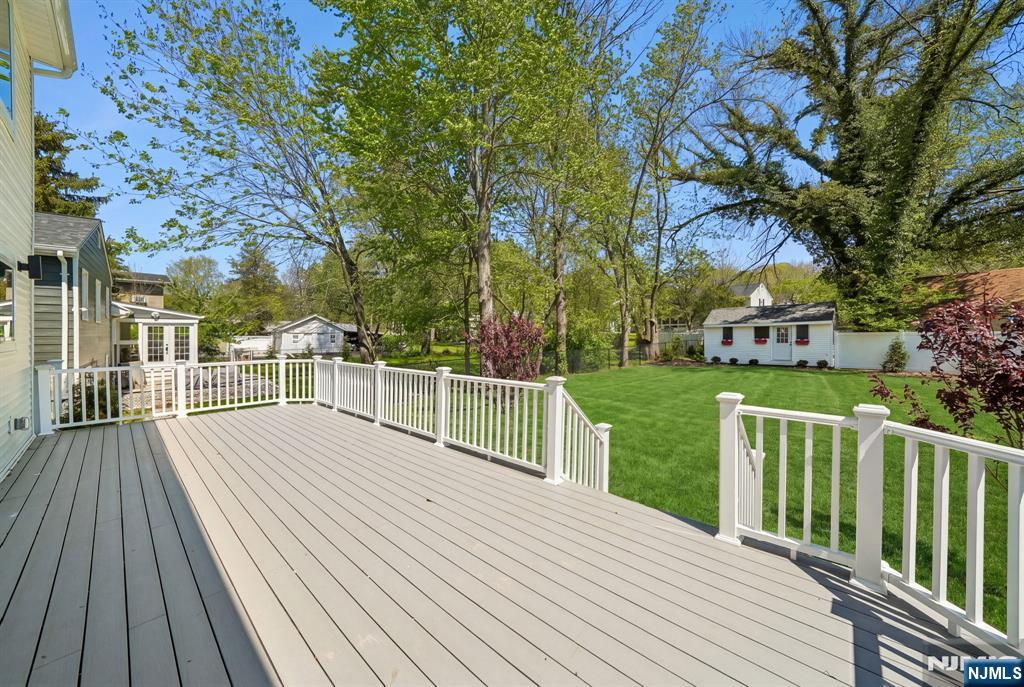 Millburn, New Jersey, 07078, United States, 5 Bedrooms Bedrooms, ,4 BathroomsBathrooms,Residential,Active,2044164