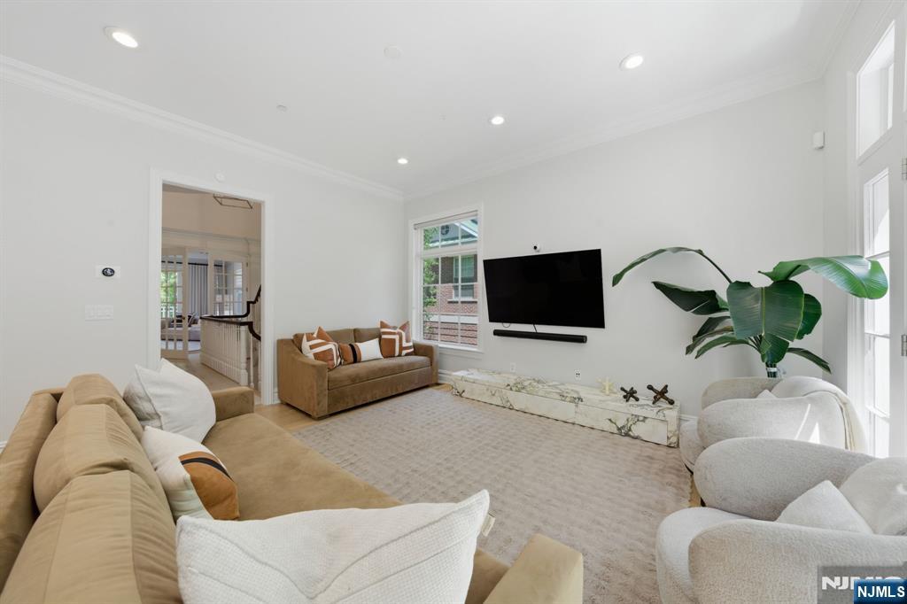 Tenafly, New Jersey, 07670, United States, 4 Bedrooms Bedrooms, ,5 BathroomsBathrooms,Residential,Active,2045606