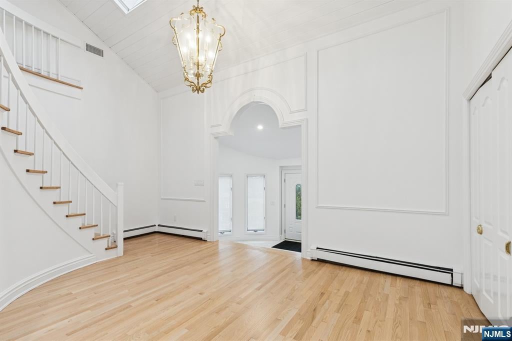 Cresskill, New Jersey, 07626, United States, 8 Bedrooms Bedrooms, ,5 BathroomsBathrooms,Residential,Active,1831840