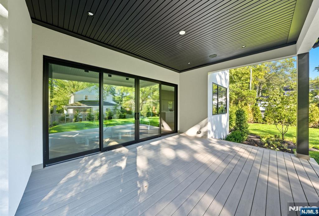 Tenafly, New Jersey, 07670, United States, 6 Bedrooms Bedrooms, ,6 BathroomsBathrooms,Residential,Active,1942348