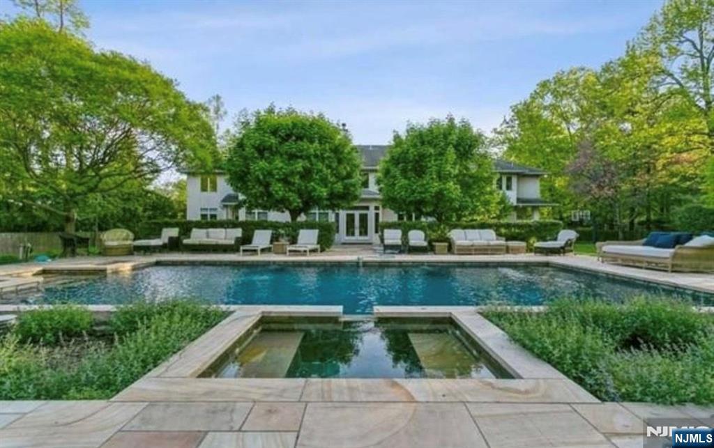 Tenafly, New Jersey, 07670, United States, 6 Bedrooms Bedrooms, ,7 BathroomsBathrooms,Residential,Active,2043827