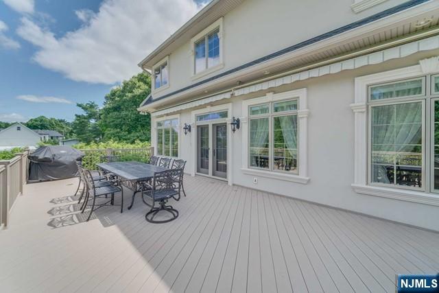 North Caldwell, New Jersey, 07006, United States, 3 Bedrooms Bedrooms, ,4 BathroomsBathrooms,Residential,Active,2008294