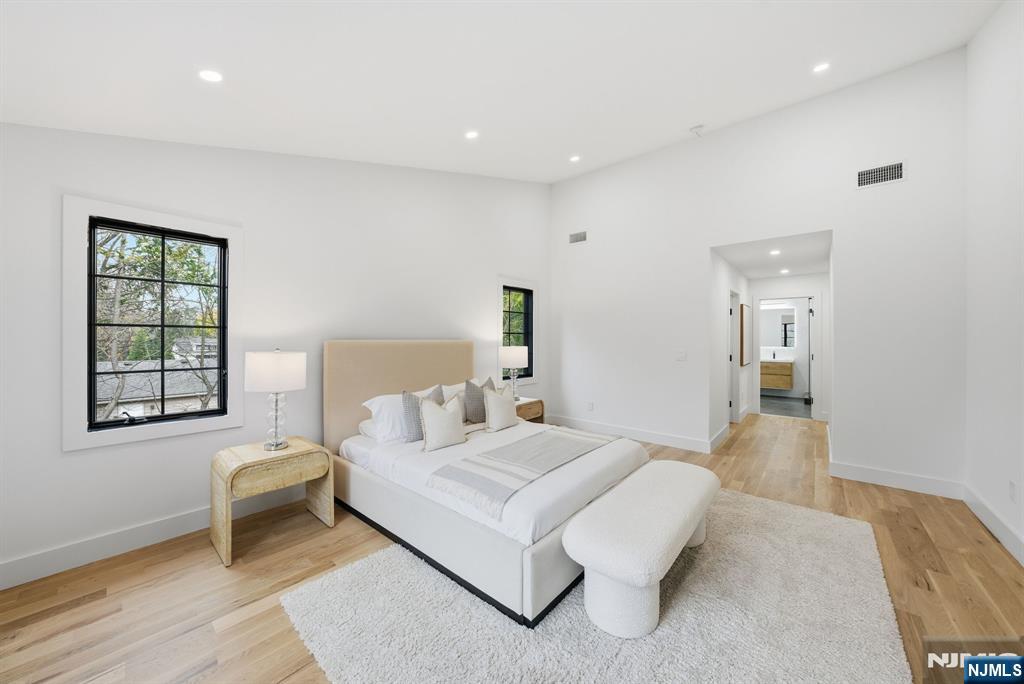 Demarest, New Jersey, 07627, United States, 4 Bedrooms Bedrooms, ,5 BathroomsBathrooms,Residential,Active,1997574