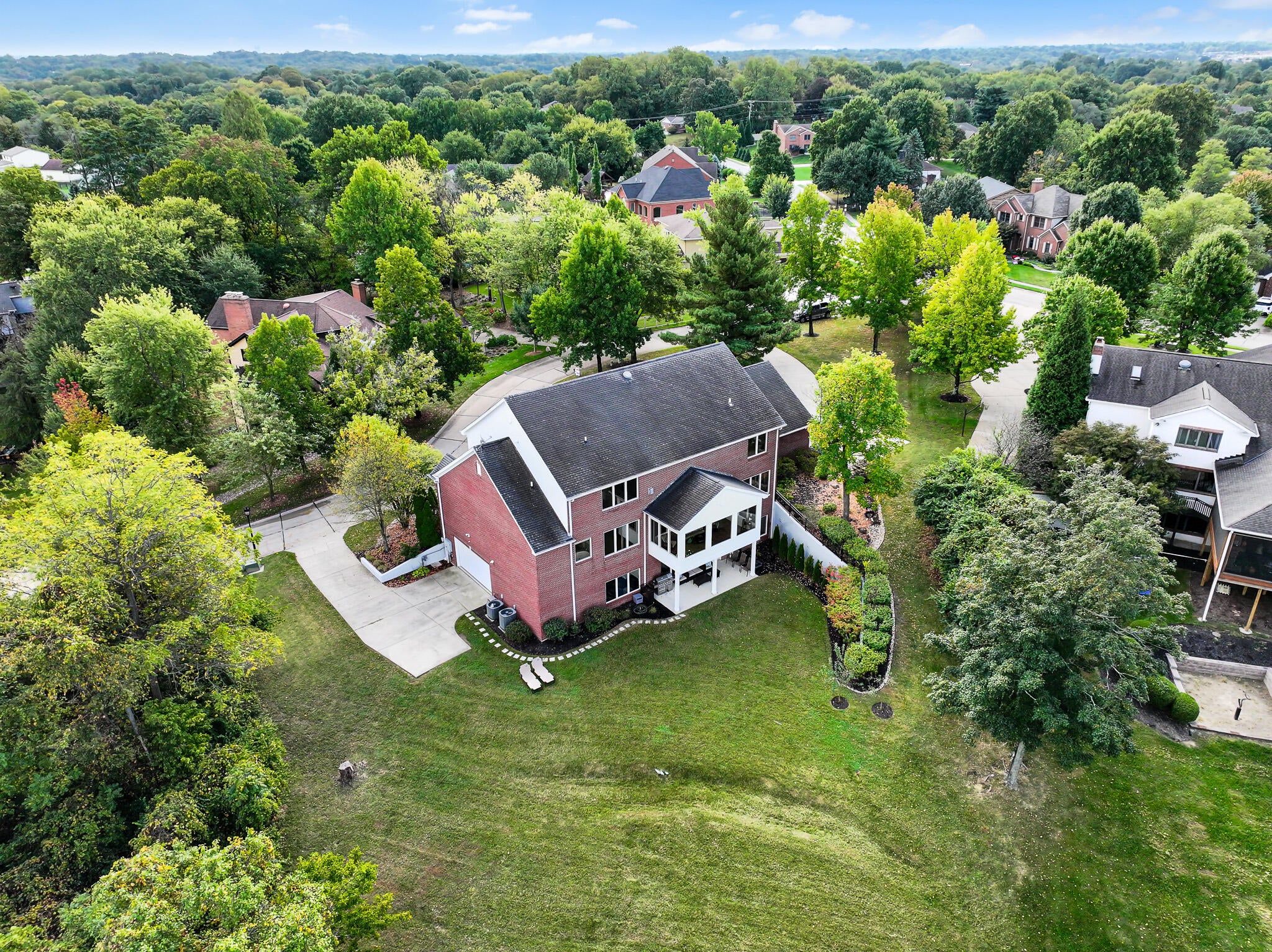 Villa Hills, Kentucky, 41017, United States, 5 Bedrooms Bedrooms, ,8 BathroomsBathrooms,Residential,Active,2011436