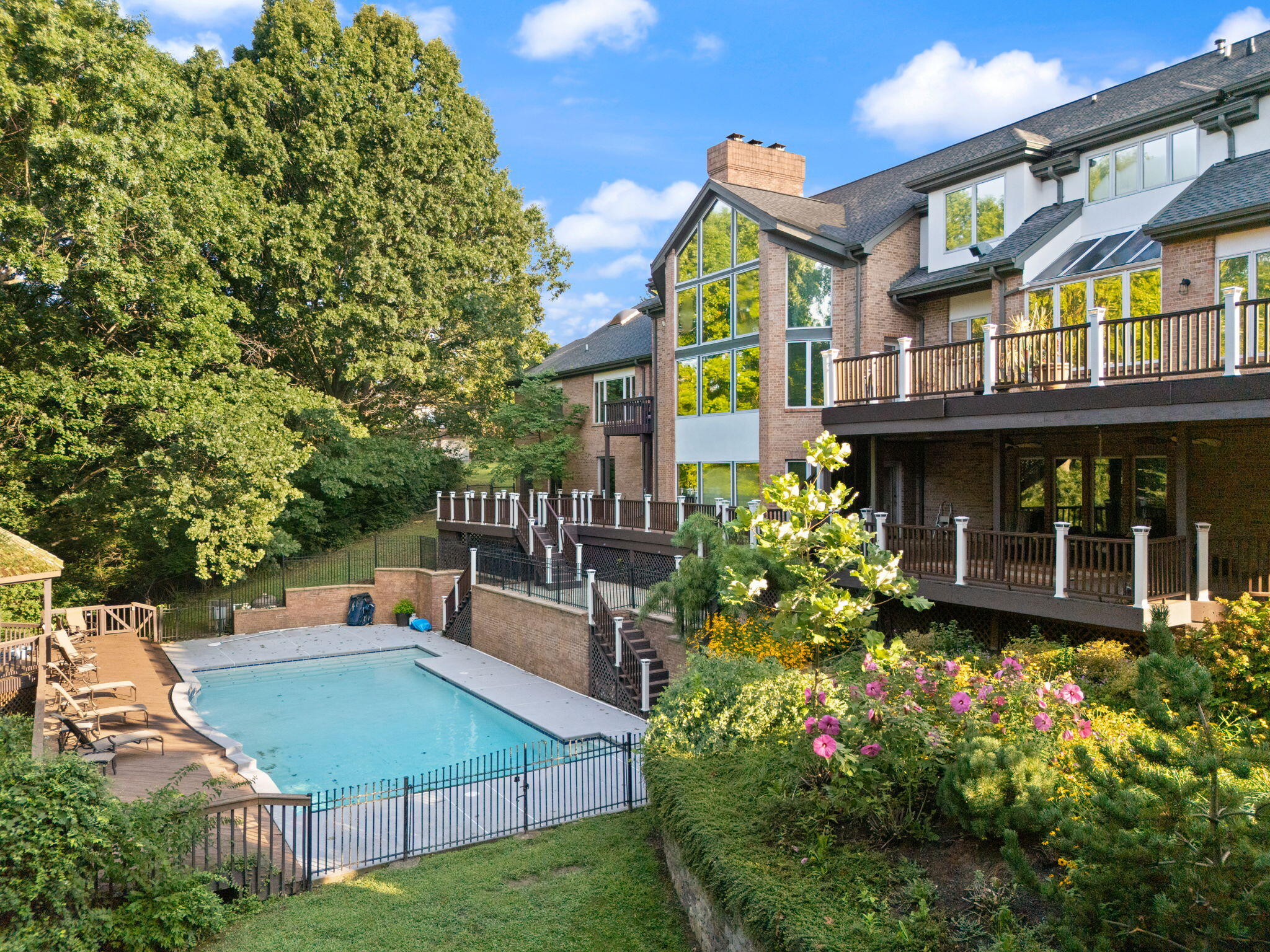 Fort Mitchell, Kentucky, 41017, United States, 6 Bedrooms Bedrooms, ,10 BathroomsBathrooms,Residential,Active,2010907