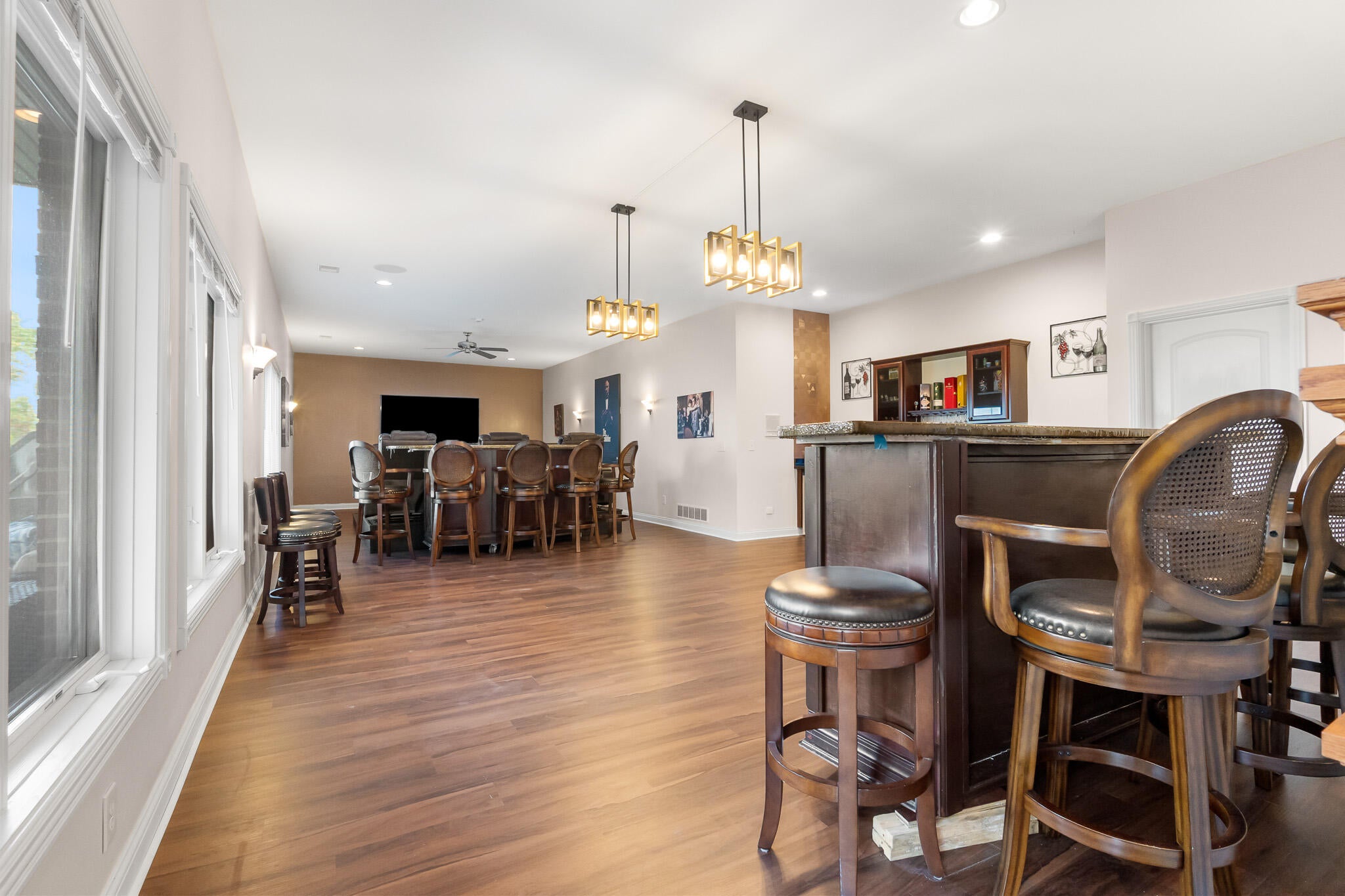 Villa Hills, Kentucky, 41017, United States, 5 Bedrooms Bedrooms, ,8 BathroomsBathrooms,Residential,Active,2011436