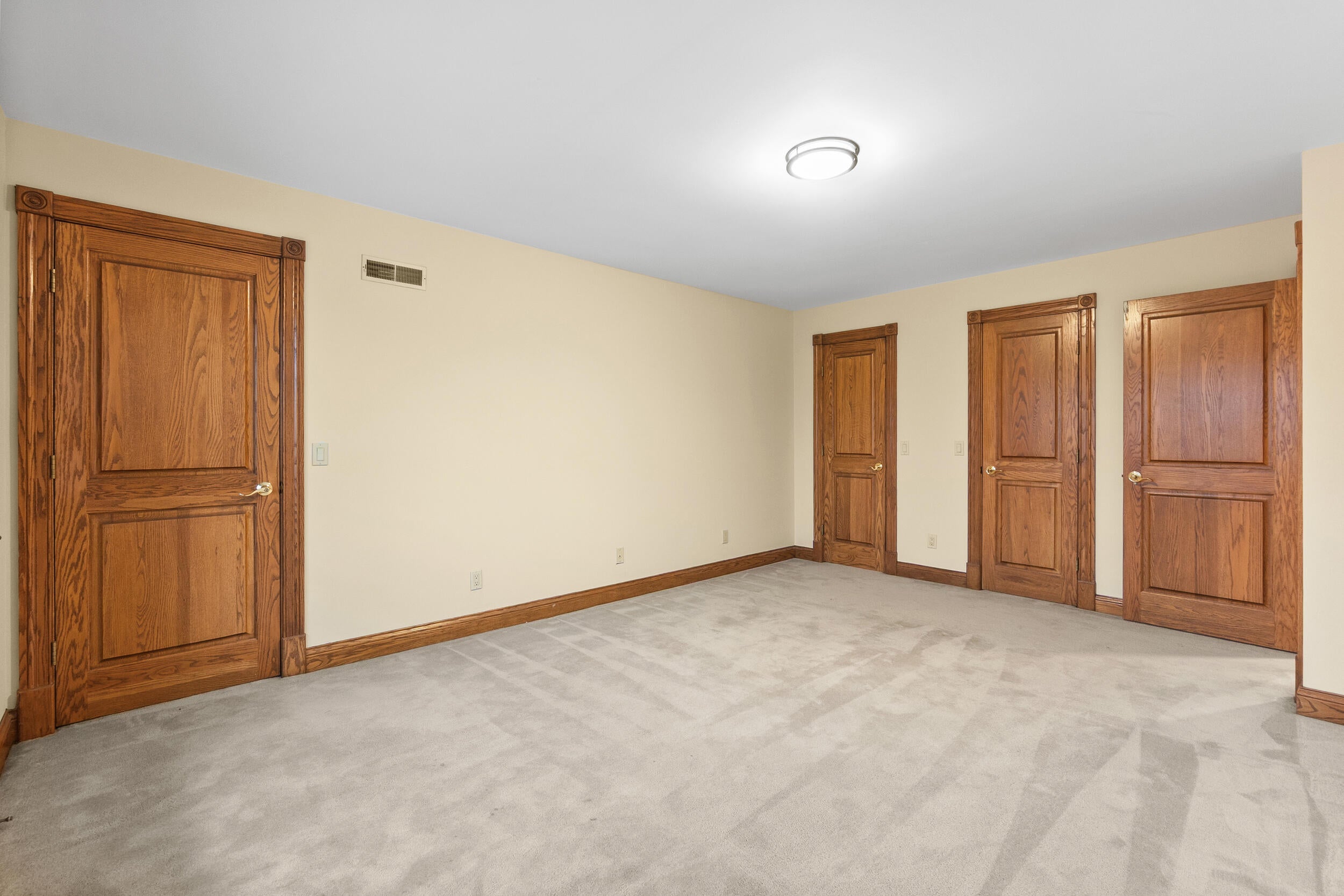 Fort Mitchell, Kentucky, 41017, United States, 6 Bedrooms Bedrooms, ,10 BathroomsBathrooms,Residential,Active,2010907