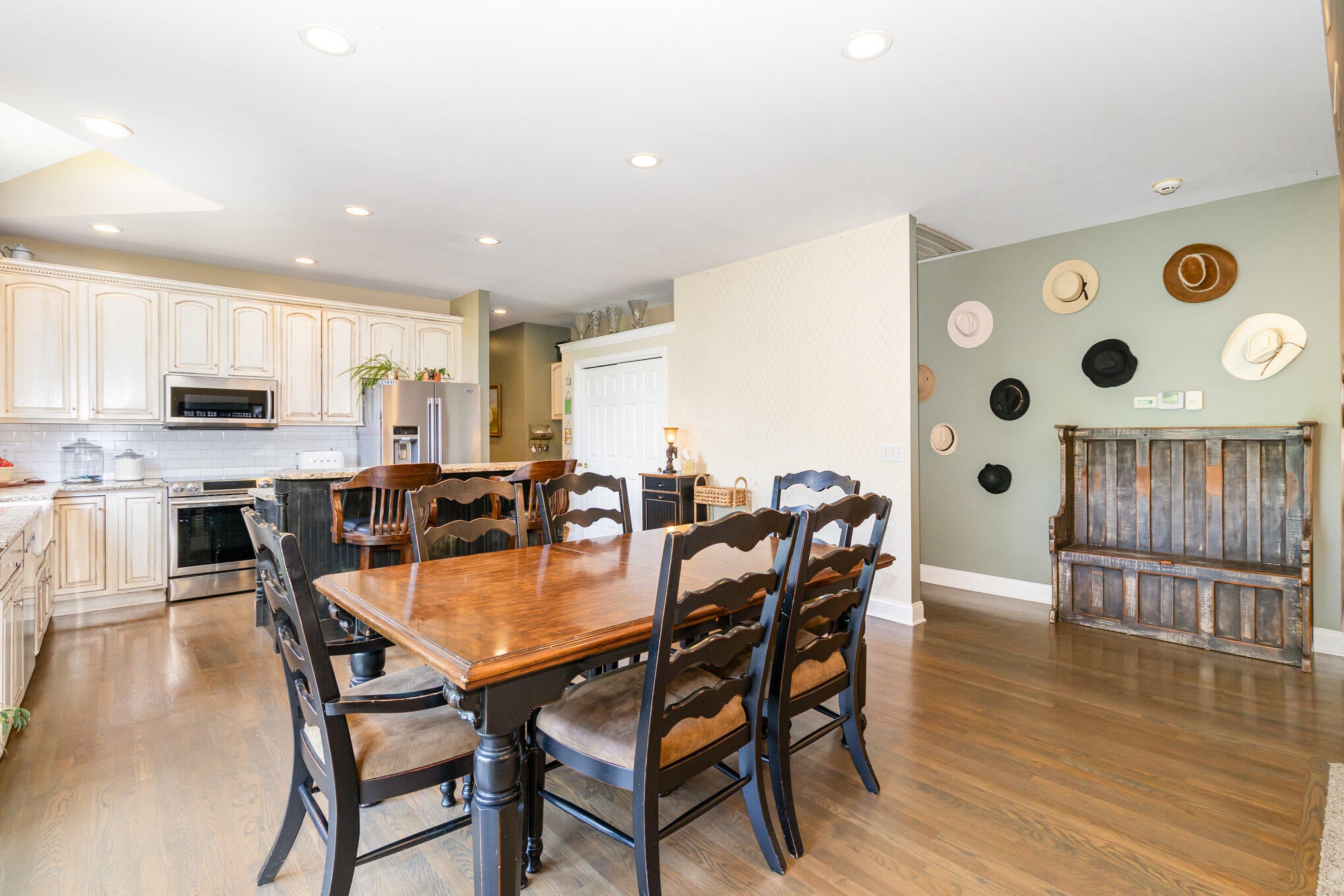 Verona, Kentucky, 41092, United States, 4 Bedrooms Bedrooms, ,3 BathroomsBathrooms,Residential,Active,1926912