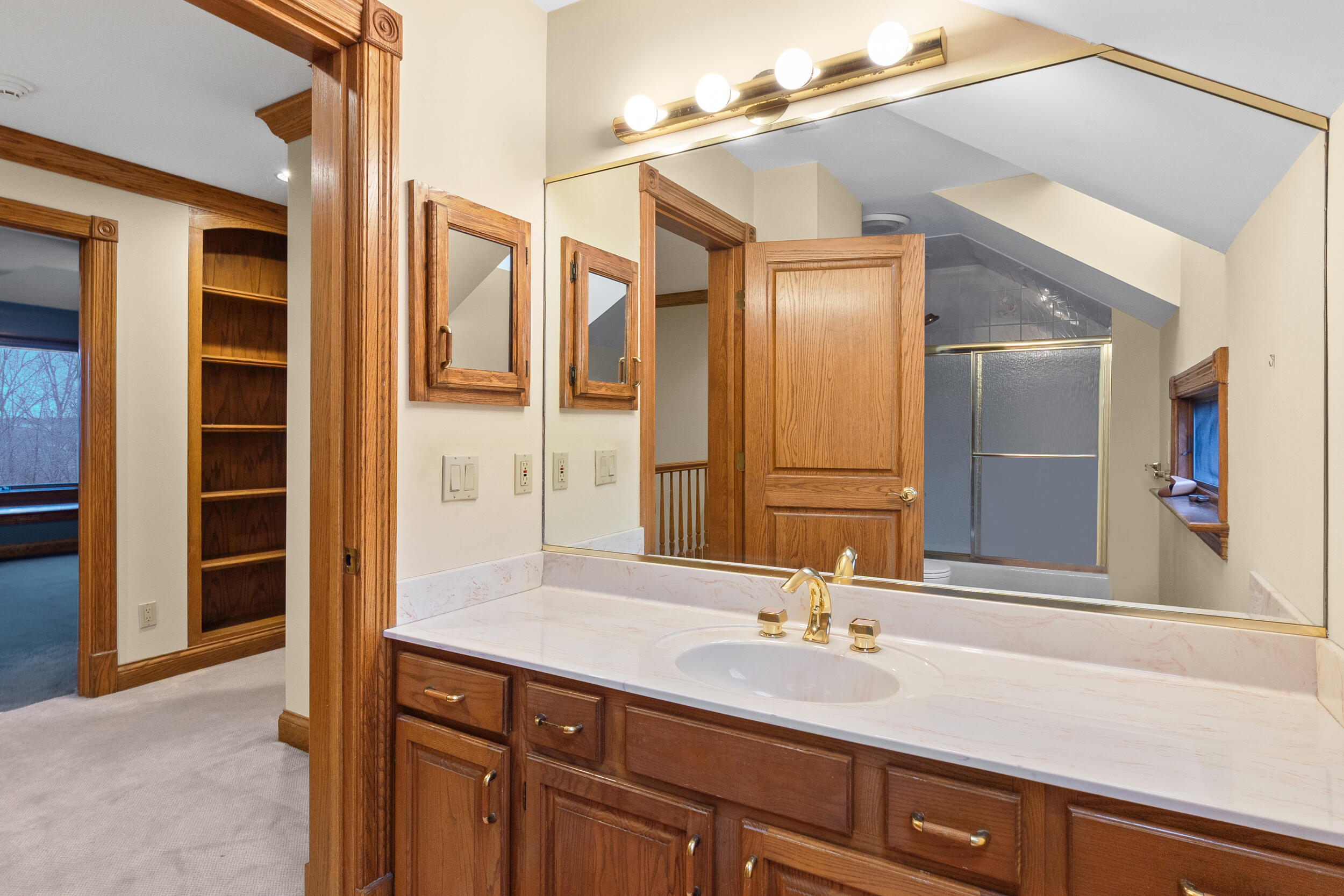 Fort Mitchell, Kentucky, 41017, United States, 6 Bedrooms Bedrooms, ,10 BathroomsBathrooms,Residential,Active,2010907