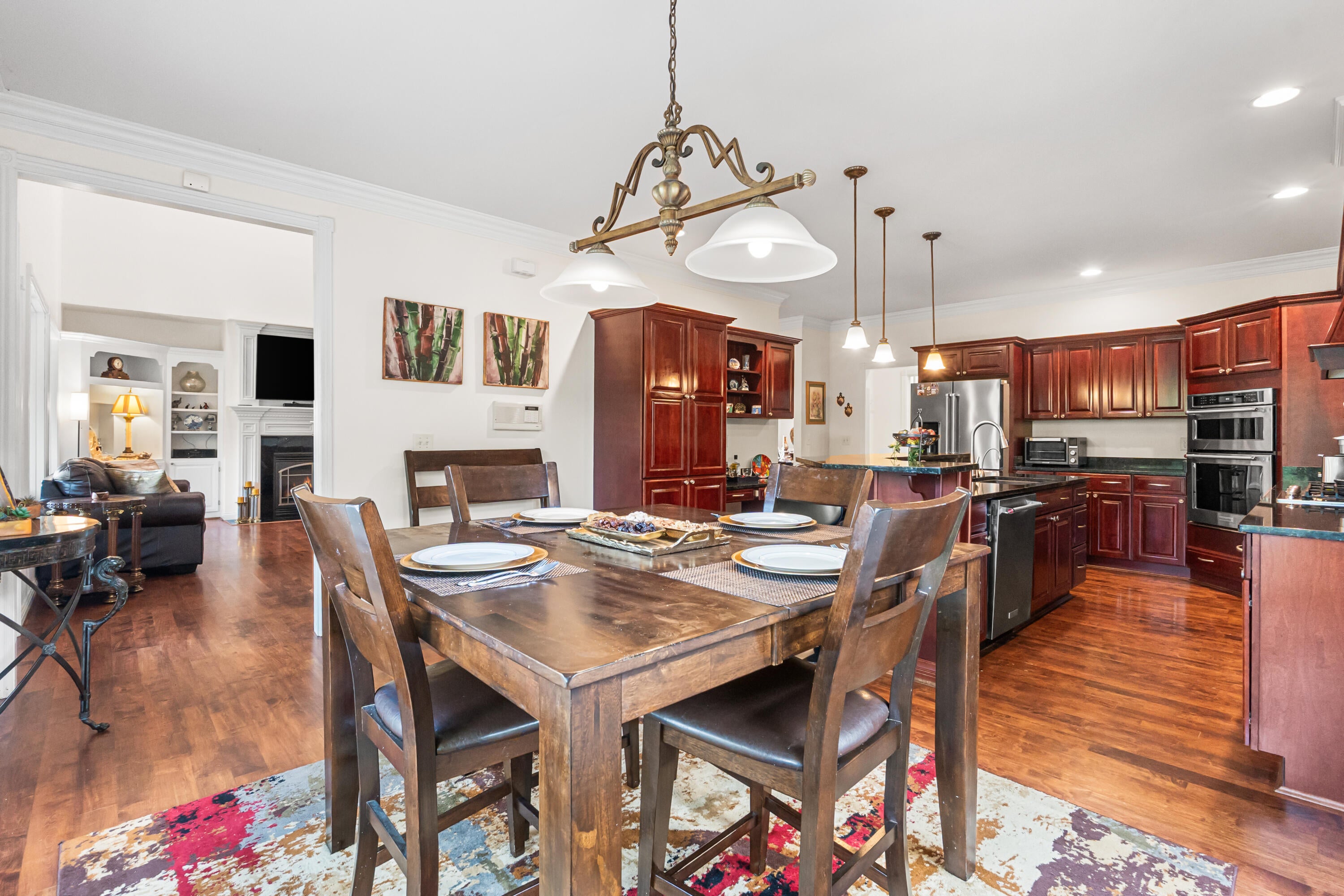 Villa Hills, Kentucky, 41017, United States, 5 Bedrooms Bedrooms, ,8 BathroomsBathrooms,Residential,Active,2002604