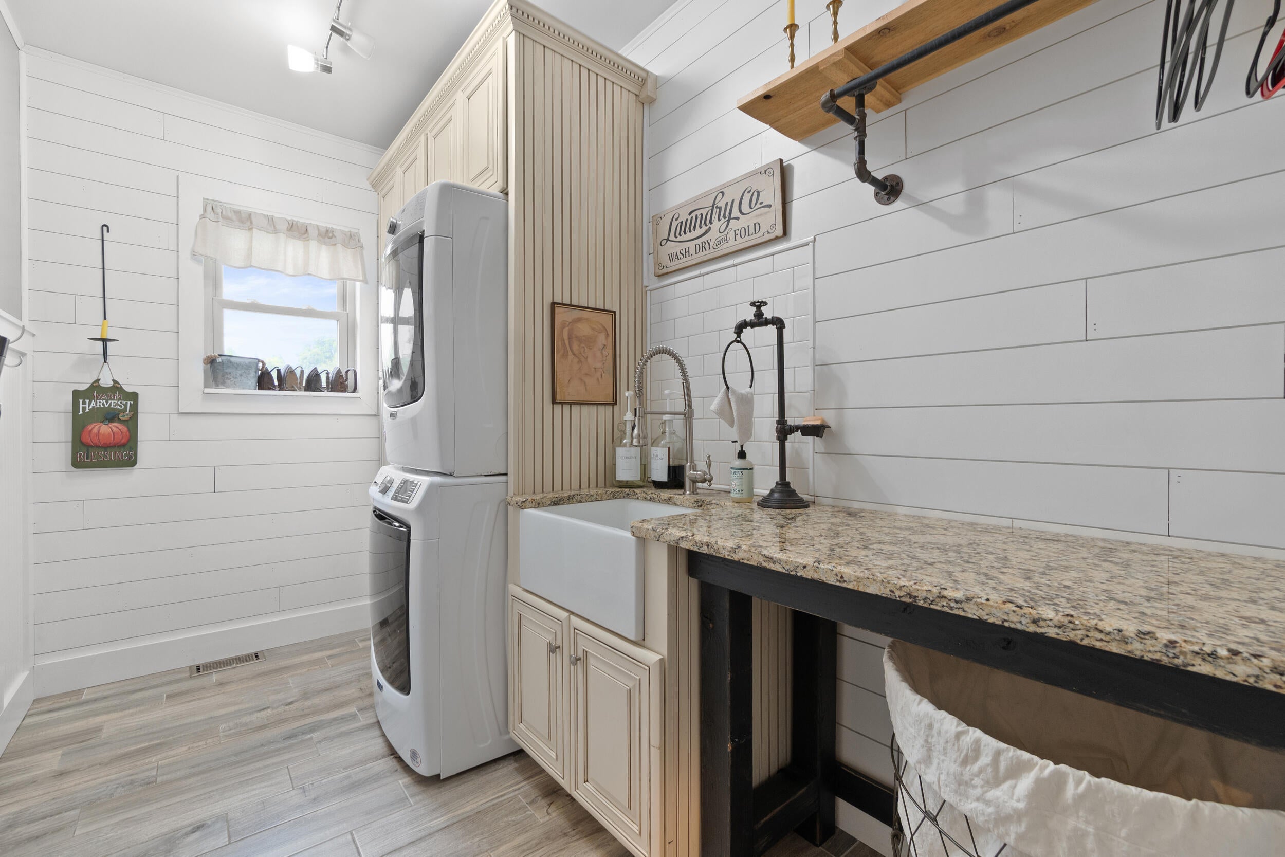 Verona, Kentucky, 41092, United States, 4 Bedrooms Bedrooms, ,3 BathroomsBathrooms,Residential,Active,1926912