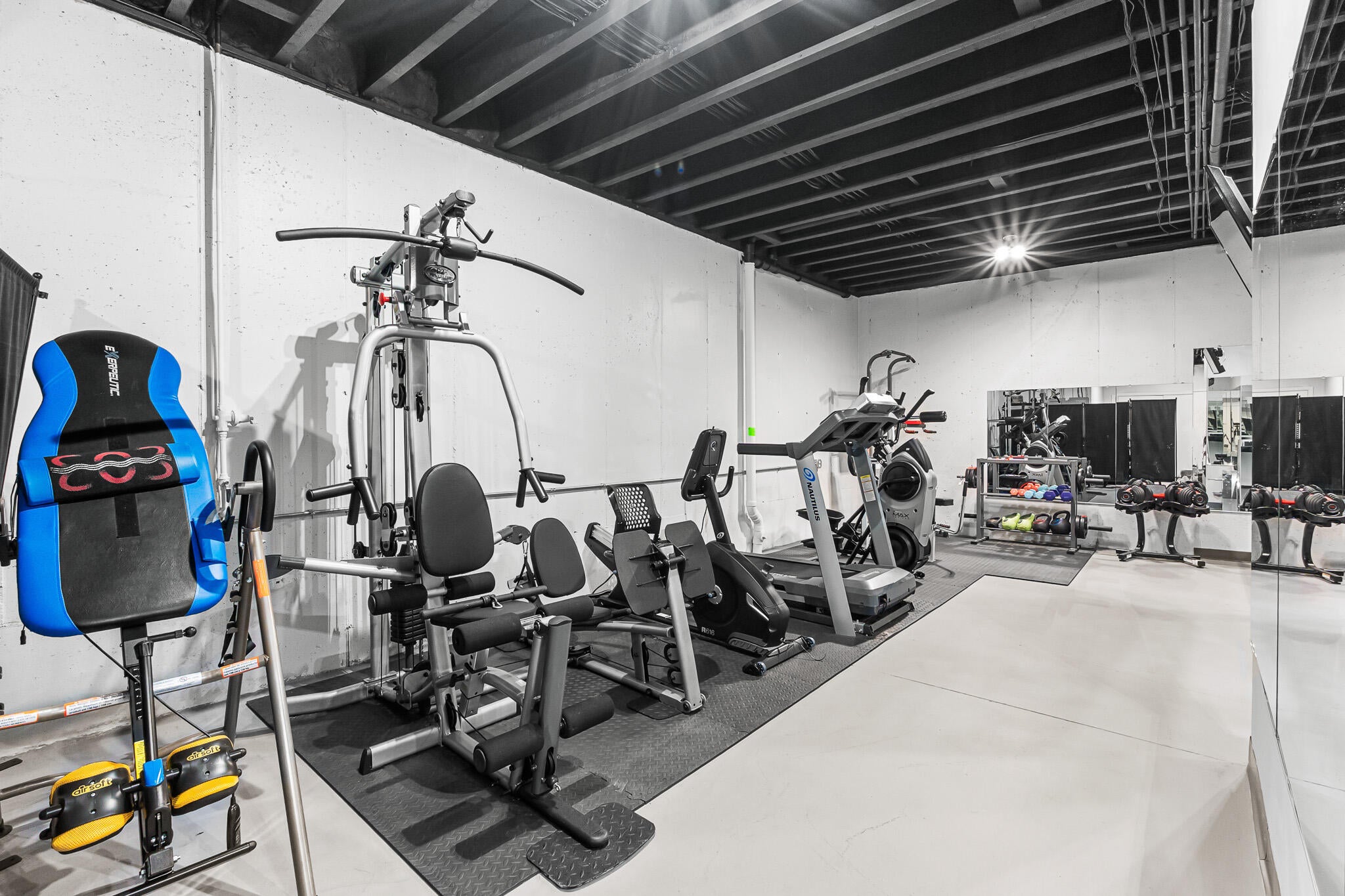 Villa Hills, Kentucky, 41017, United States, 5 Bedrooms Bedrooms, ,8 BathroomsBathrooms,Residential,Active,2002604