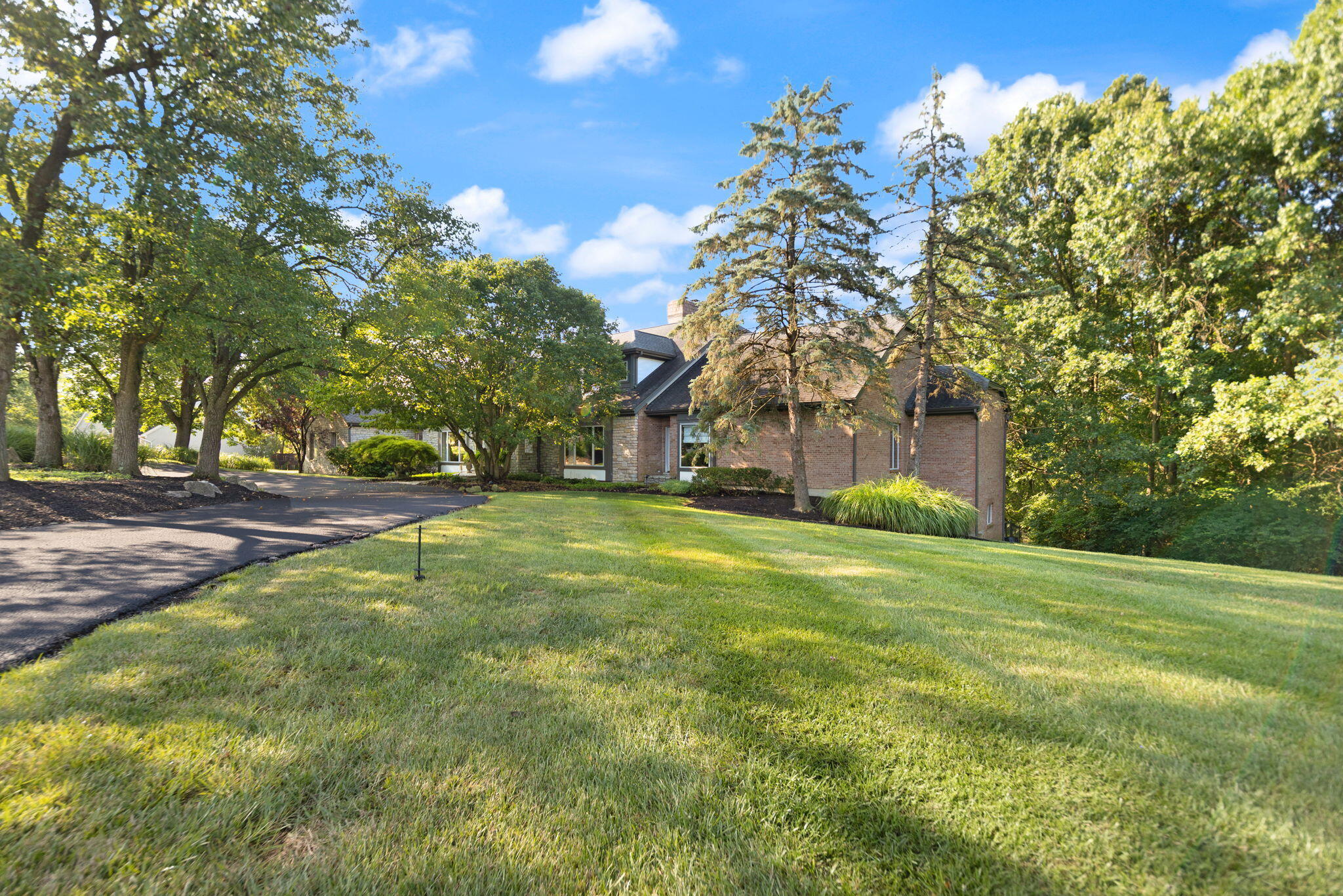 Fort Mitchell, Kentucky, 41017, United States, 6 Bedrooms Bedrooms, ,10 BathroomsBathrooms,Residential,Active,2010907